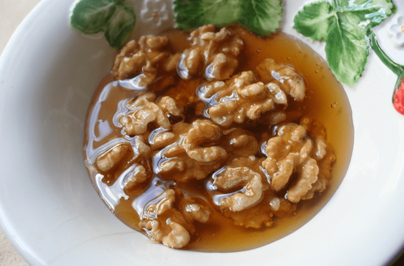 Walnüsse mat Honig fir d 